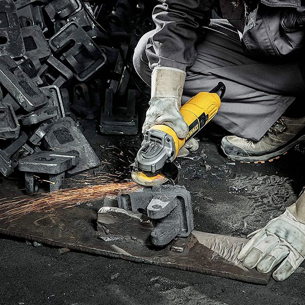 Dewalt 100mm / 4 inch 850W Heavy Duty Small Angle Grinder (With Accessories), DW801-IN01-PRM