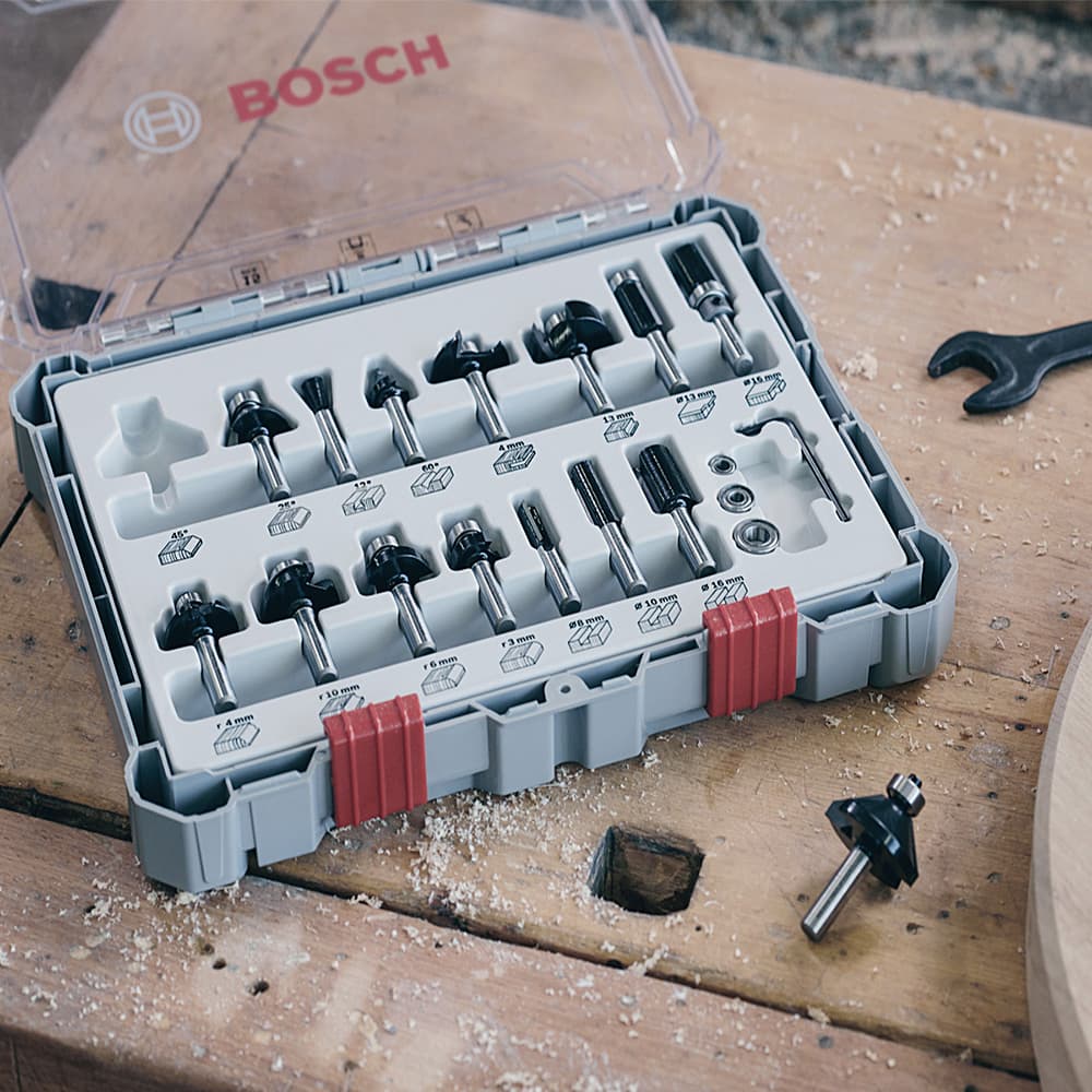 Bosch 1/4 Inch Shank Mixed Router Bit Set (Pack of 15 Pcs), 2 607 017 473