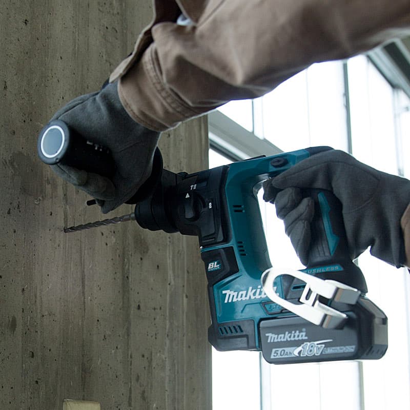 Makita 18V LXT BL / 17 mm (11/16") SDS-PLUS Cordless Rotary Hammer (Bare Tool), DHR171Z
