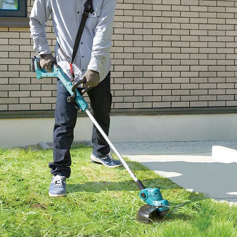 Makita 18V LXT 280 W Cordless Grass Trimmer With Loop Handle (Bare Tool), DUR193Z