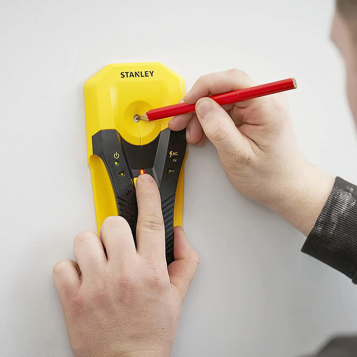 Stanley 1.5 Inch Stud Sensor Detector, STHT77588-0