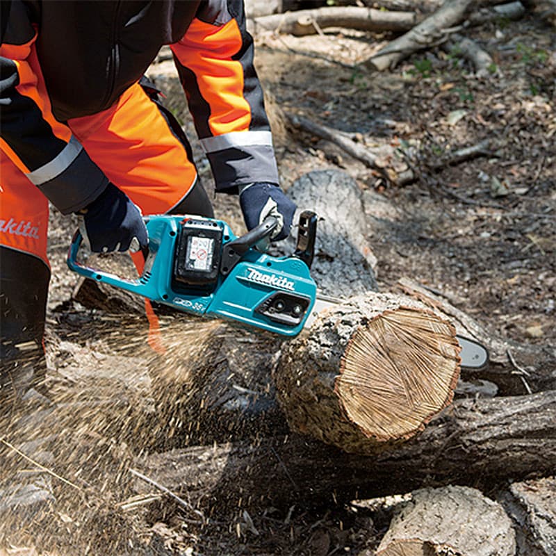 Makita 18V X2 (36V) LXT BL Brushless 35 cm / 14 Inch Cordless Chain Saw (With Rapid Charger & 2Pcs 18V 5.0Ah Batteries), DUC355PT2